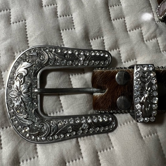 Cowhide Belt - Picture 9 of 10